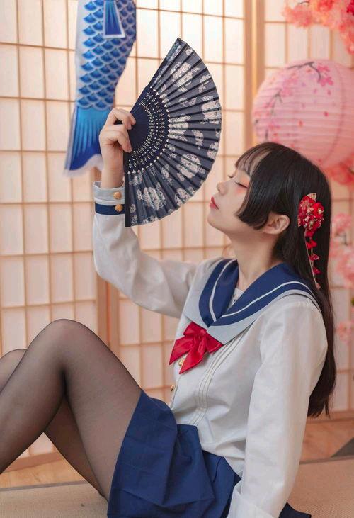 jk妹吃瓜模型,揭秘JK妹吃瓜背后的娱乐江湖